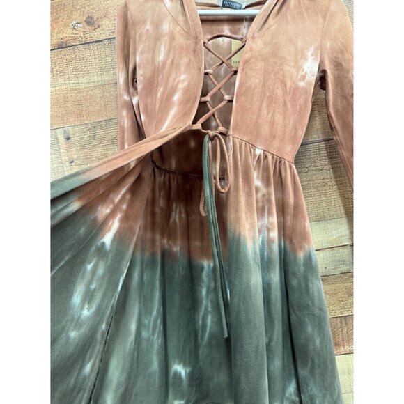 Tie-Dye Long-Sleeve Lace-Up Hooded Cape Earthbound Trading Small - Picture 2 of 7